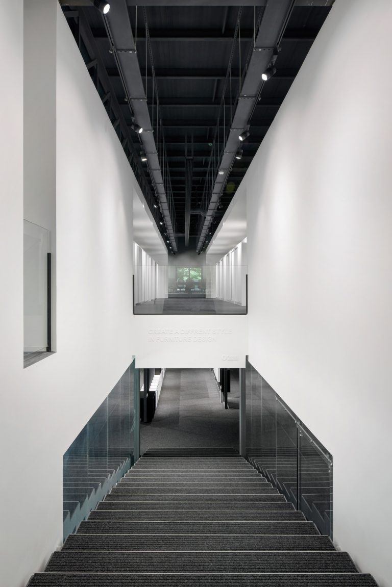 architectural-photograpy-fantony-showroom2
