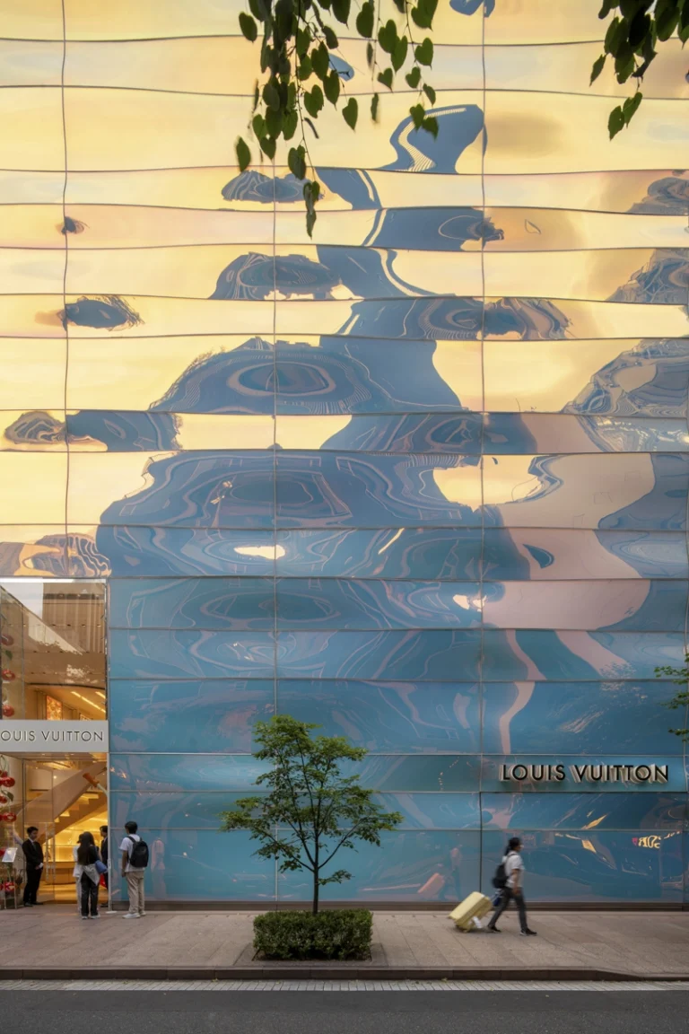 Striking modern facade in Dubai, a showcase of GCC architecture photography.