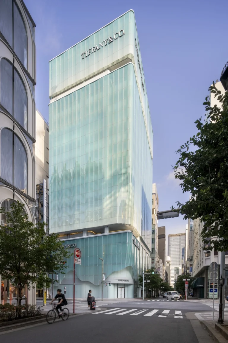 Internationally recognized architectural imagery – UAE and Japan focus