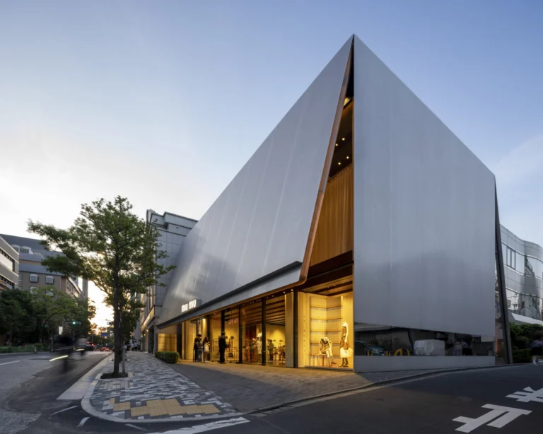 Striking modern facade in Dubai, a showcase of GCC architecture photography.