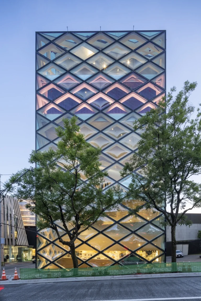 Minimalist building in Japan – Japan architecture photography by Deed Studio.