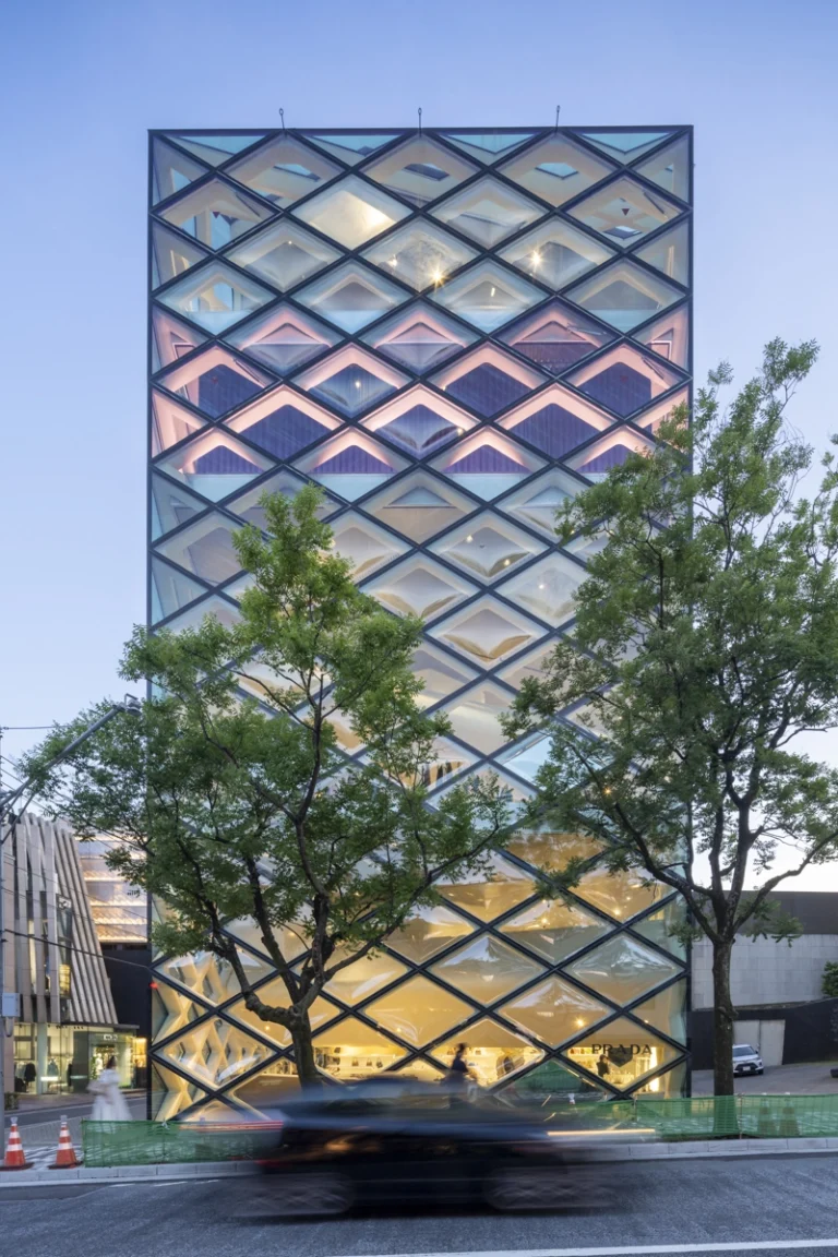 Minimalist building in Japan – Japan architecture photography by Deed Studio.