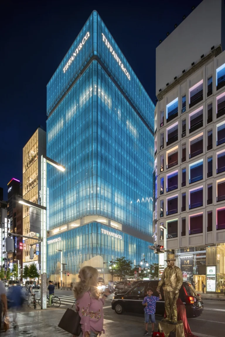 Internationally recognized architectural imagery – UAE and Japan focus.