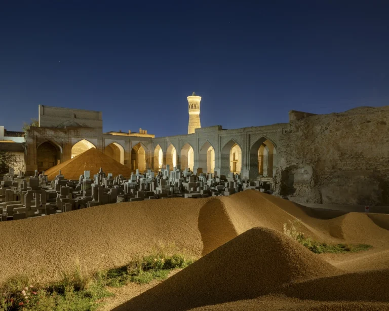 Detail of restored brick architecture within the Bukhara Biennale site, part of waiwai’s master plan, photographed by award-winning architectural photographer Deed Studio.