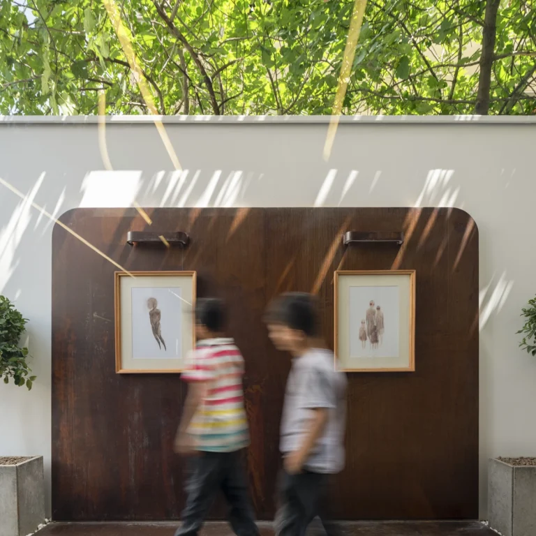 photograph by Deed, award-winning international Dubai- and GCC-based photographer, capturing the spatial atmosphere of Cafe Honar in Iran, designed by Ojan Salimi.