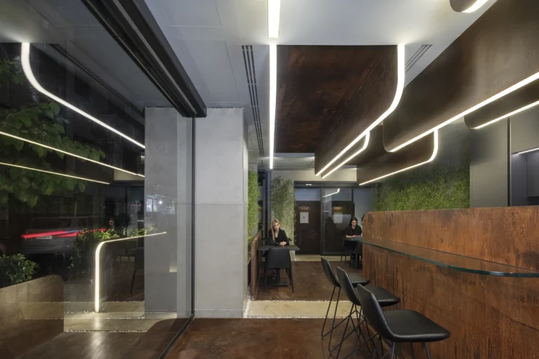 photograph by Deed, award-winning international Dubai- and GCC-based photographer, capturing the spatial atmosphere of Cafe Honar in Iran, designed by Ojan Salimi.