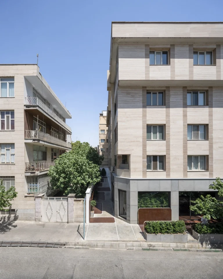 photograph by Deed, award-winning international Dubai- and GCC-based photographer, capturing the spatial atmosphere of Cafe Honar in Iran, designed by Ojan Salimi.