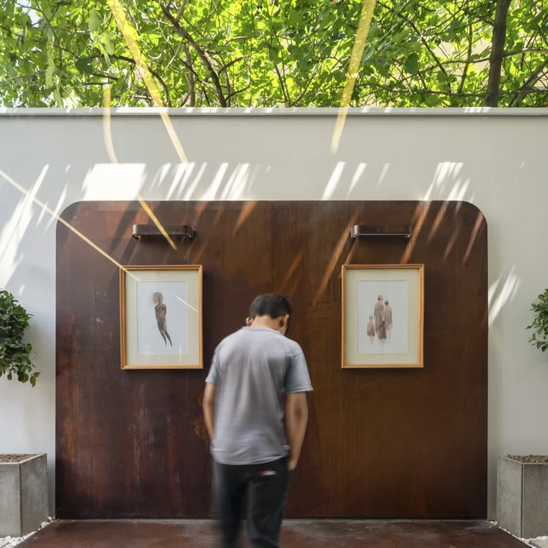 photograph by Deed, award-winning international Dubai- and GCC-based photographer, capturing the spatial atmosphere of Cafe Honar in Iran, designed by Ojan Salimi.