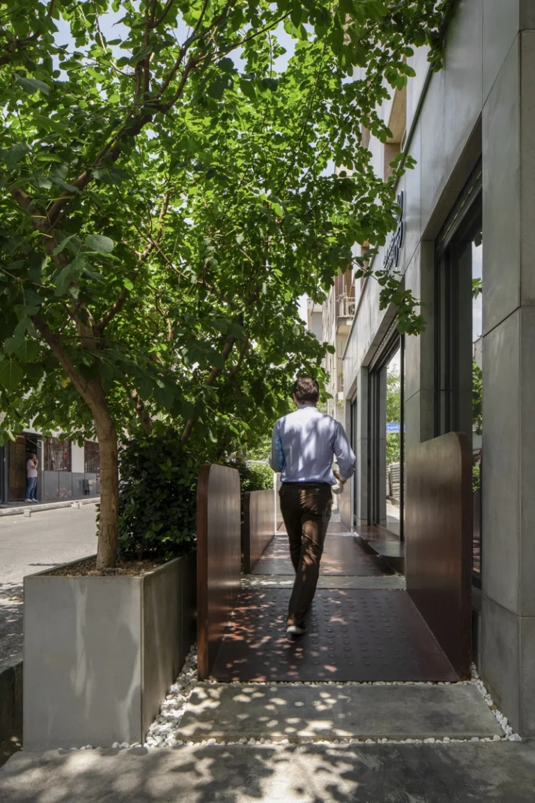 photograph by Deed, award-winning international Dubai- and GCC-based photographer, capturing the spatial atmosphere of Cafe Honar in Iran, designed by Ojan Salimi.