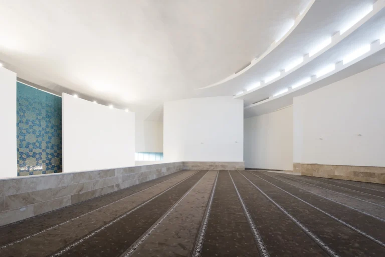 Photograph by Deed Studio, award-winning Dubai-based GCC photographer.