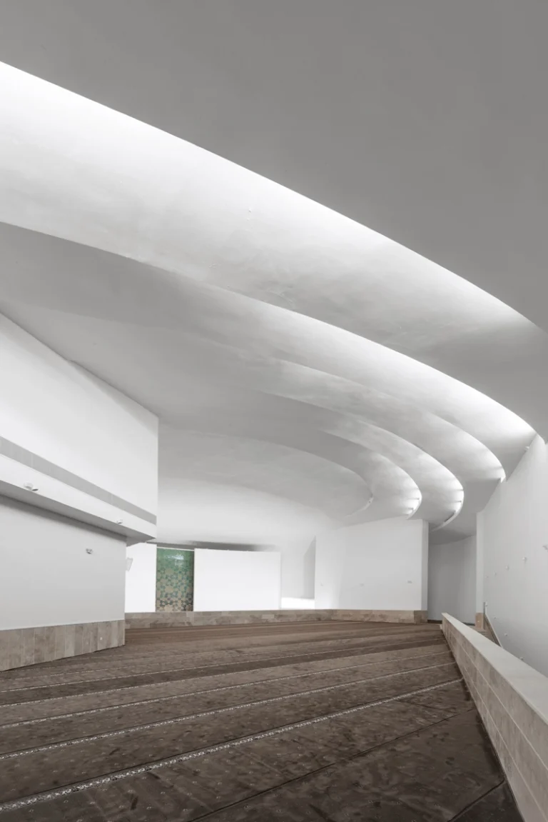 Photograph by Deed Studio, award-winning Dubai-based GCC photographer.